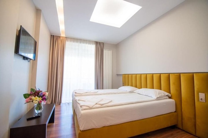 Room 8 of 26