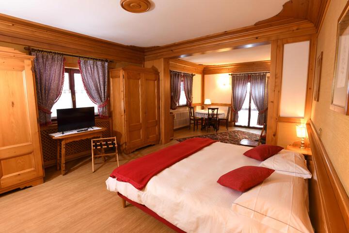 Room 8 of 41