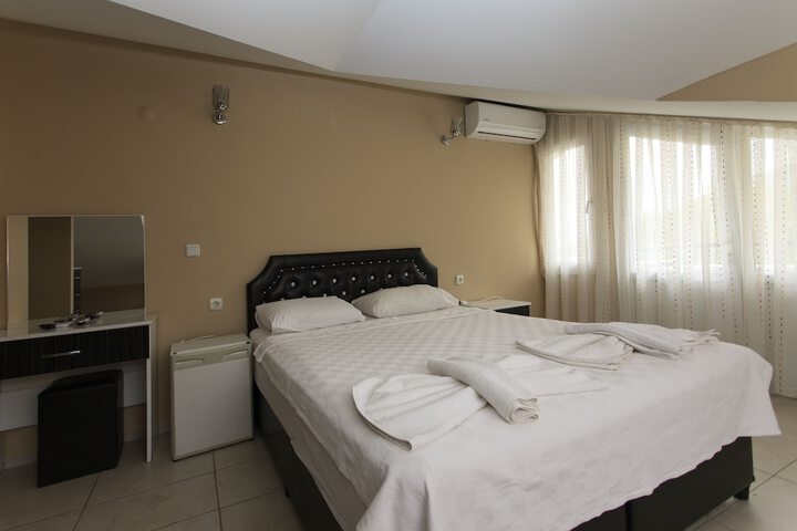 Room 5 of 53