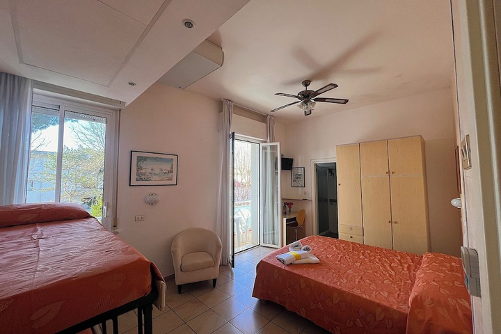 Room 21 of 71