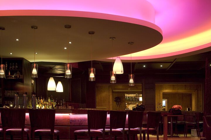 Lounge 19 of 27