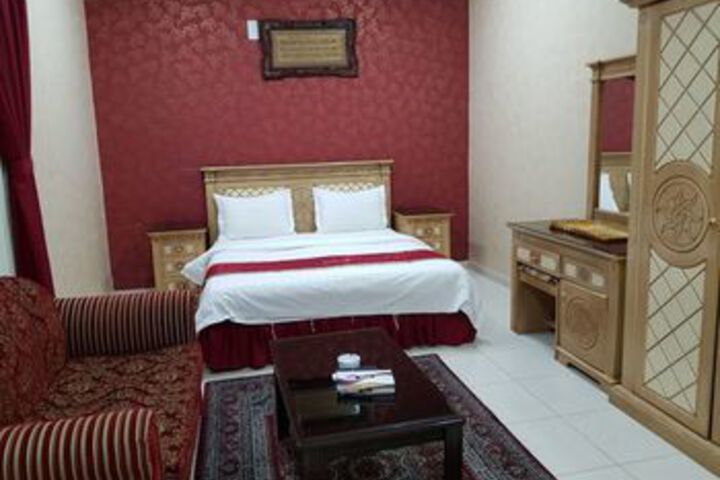 Room 12 of 24