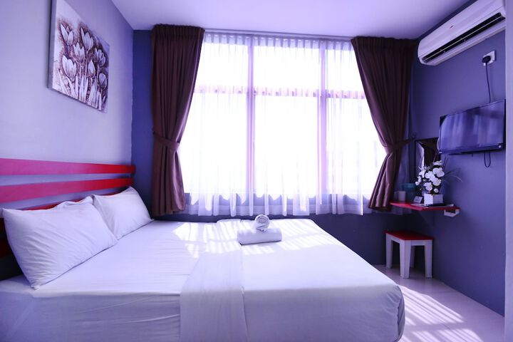 Room 8 of 34