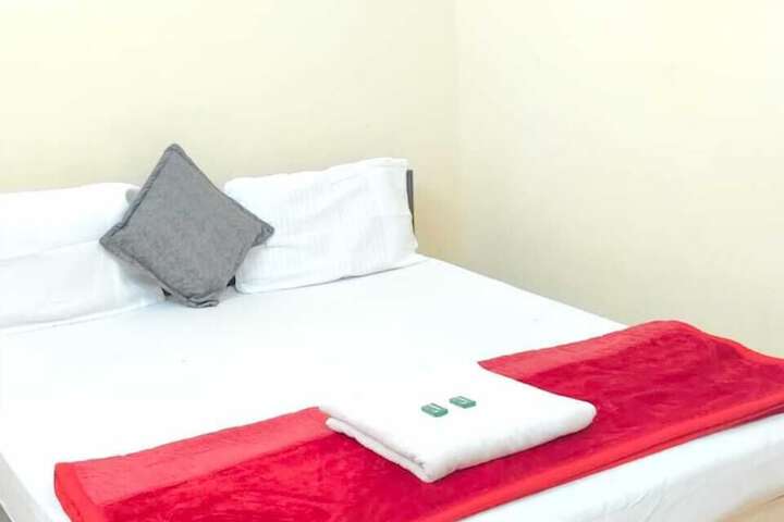 Room 4 of 38