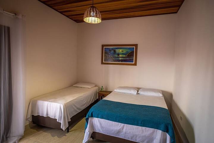 Room 2 of 31