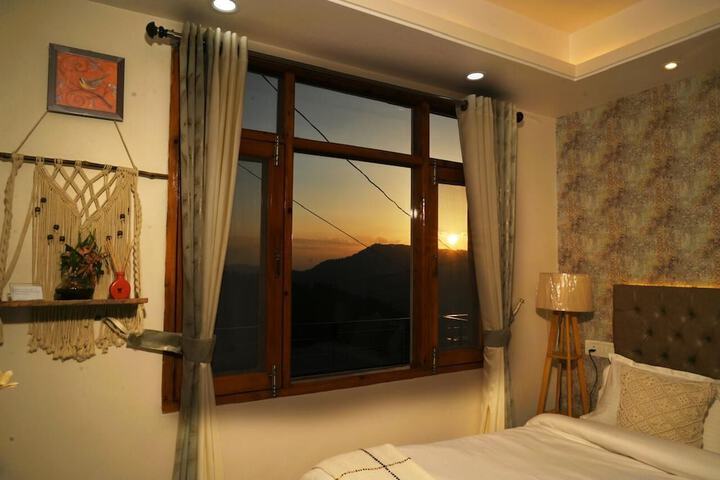 Room 6 of 26