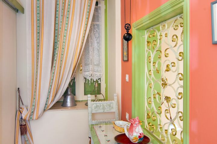 Room 3 of 34