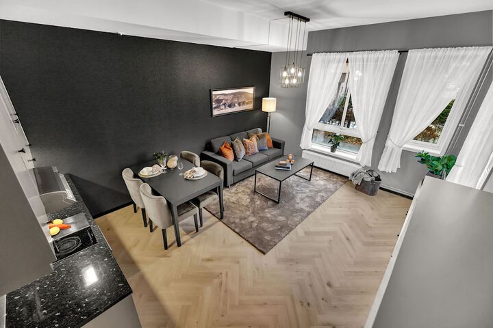 Room 43 of 59