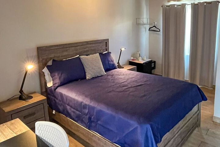 Room 6 of 23