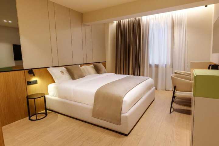 Room 14 of 73