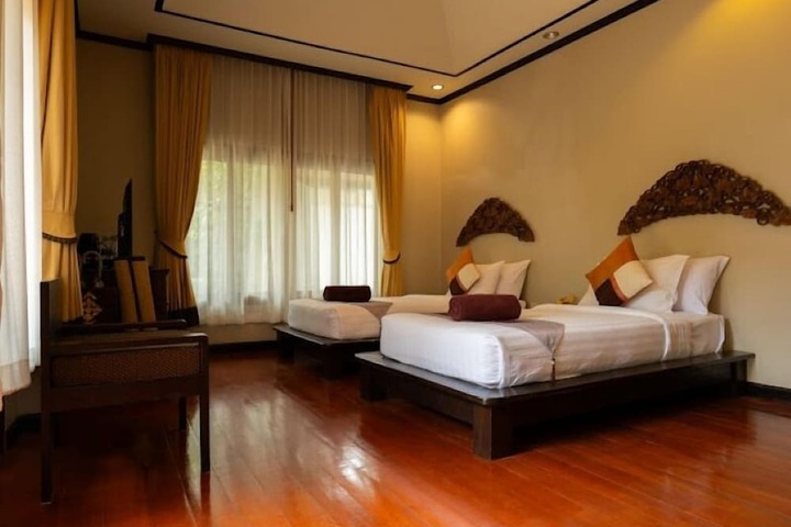 Room 28 of 115