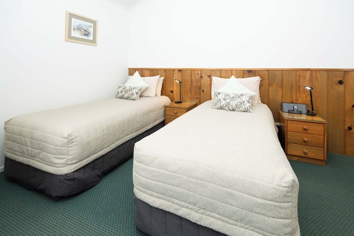 Room 2 of 42