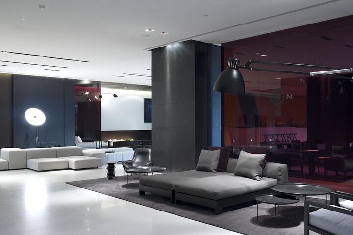 Entrance & Lobby