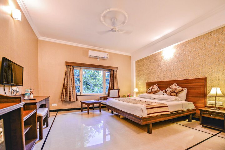 Room 14 of 51