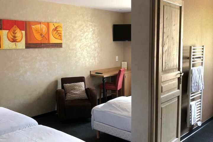 Room 9 of 62