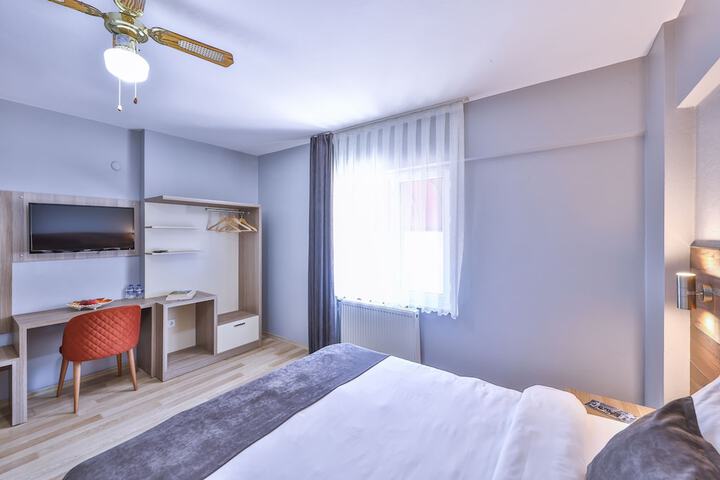 Room 9 of 125