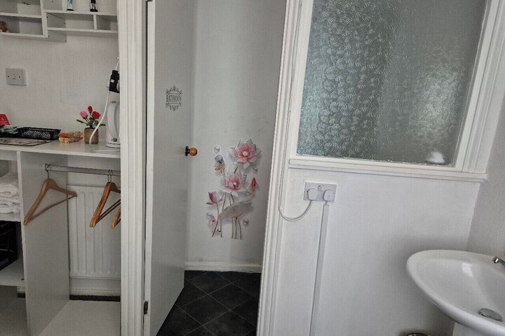 Room 35 of 59