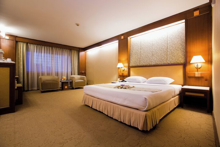 Room 16 of 64