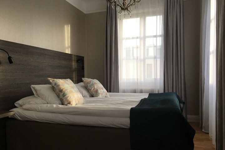 Room 12 of 113