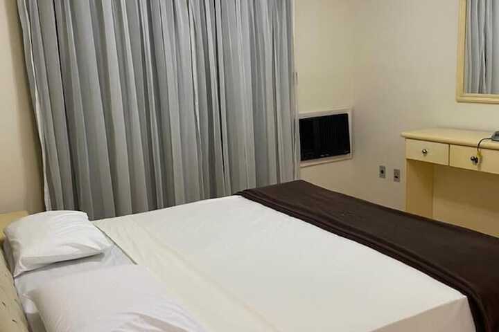 Room 18 of 60