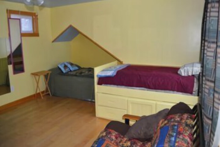 Room 8 of 20