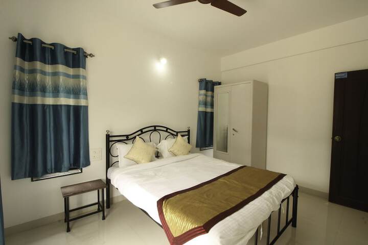 Room 12 of 22