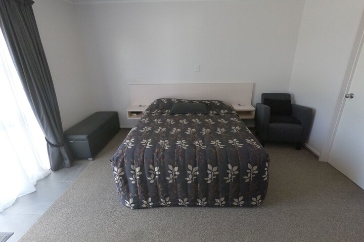 Room 5 of 67