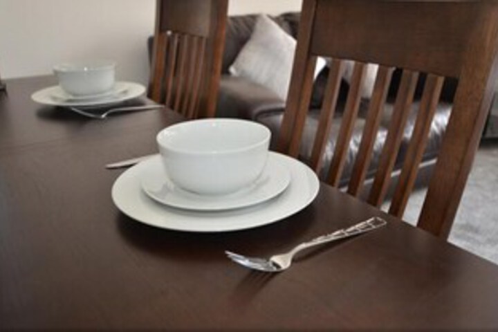 Dining 5 of 11