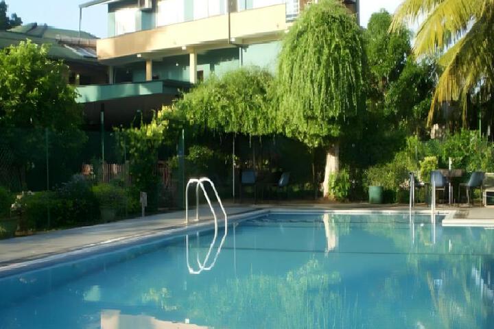 Photo 10