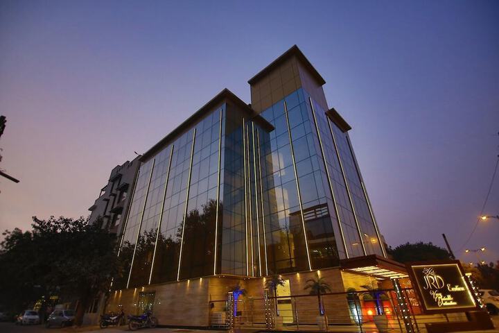 Hotel Exterior