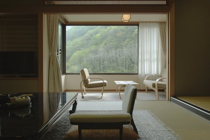 Room 10 of 53
