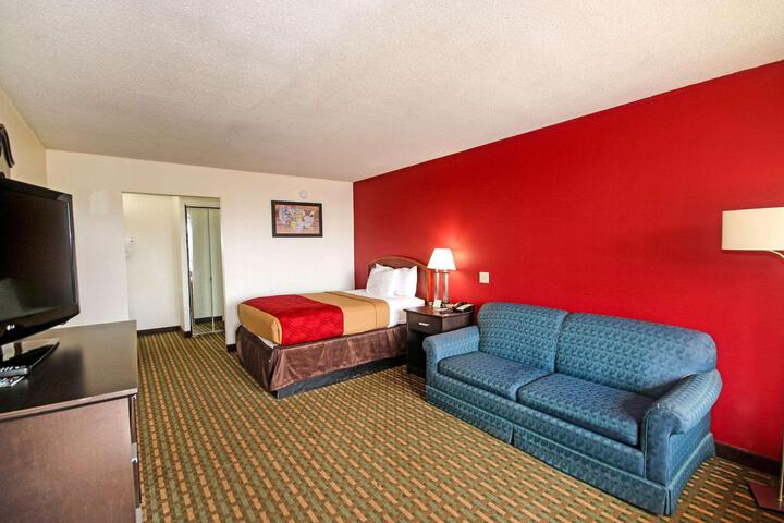 1 King Bed (6 of 11)