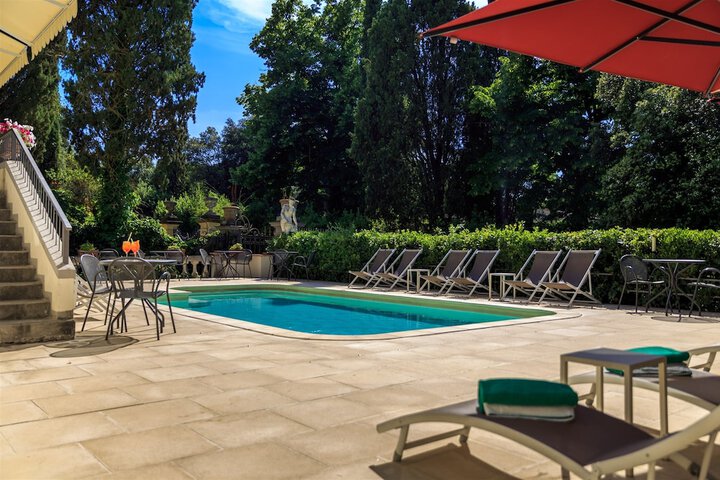 Pool Hotel