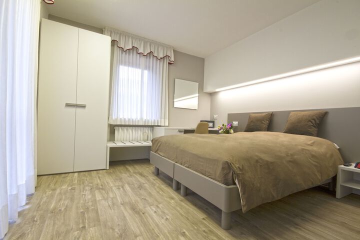 Room 9 of 45