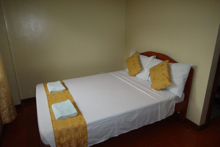 Room 11 of 38