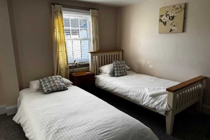 Room 21 of 74