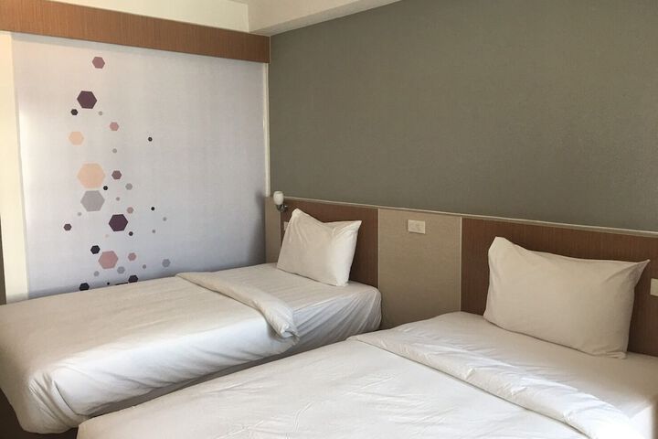 Room 13 of 56