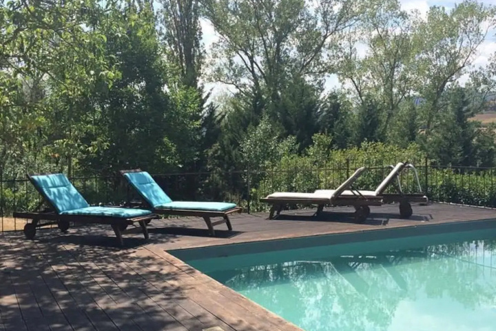 Pool 13 of 17