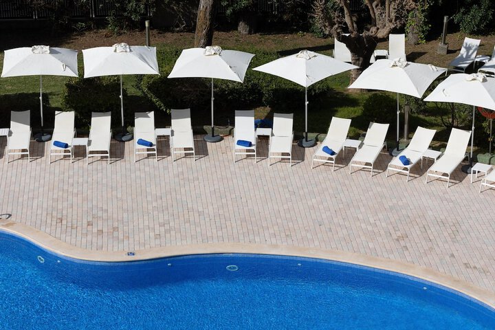 Hotel with Pool