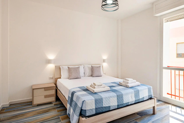 Room 2 of 12