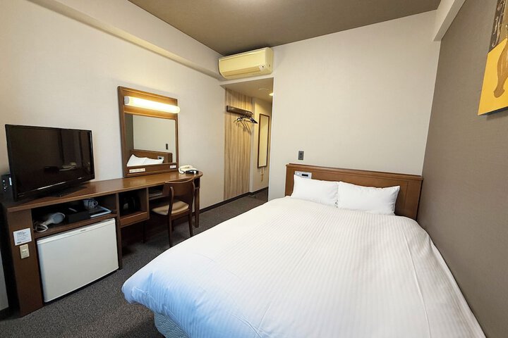 Room 5 of 26