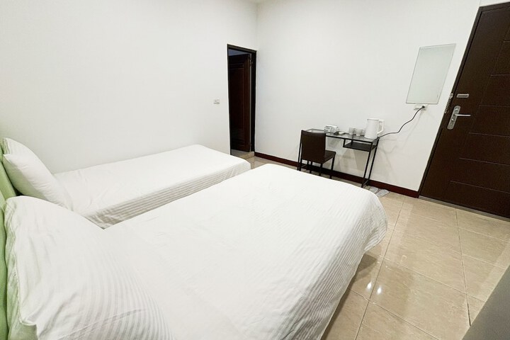 Room 7 of 56