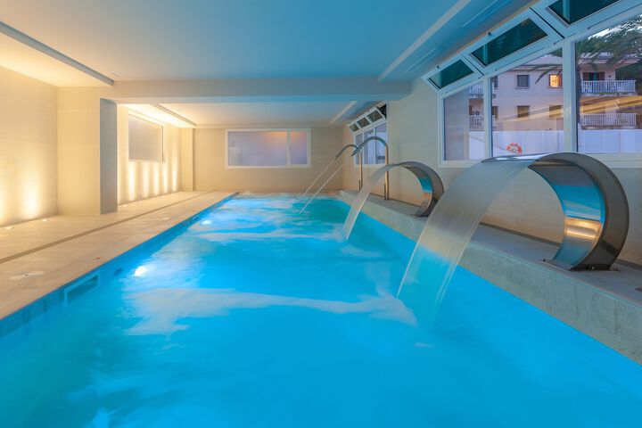 Pool 71 of 187