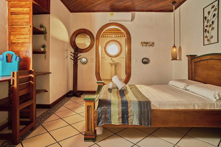 Room 3 of 68