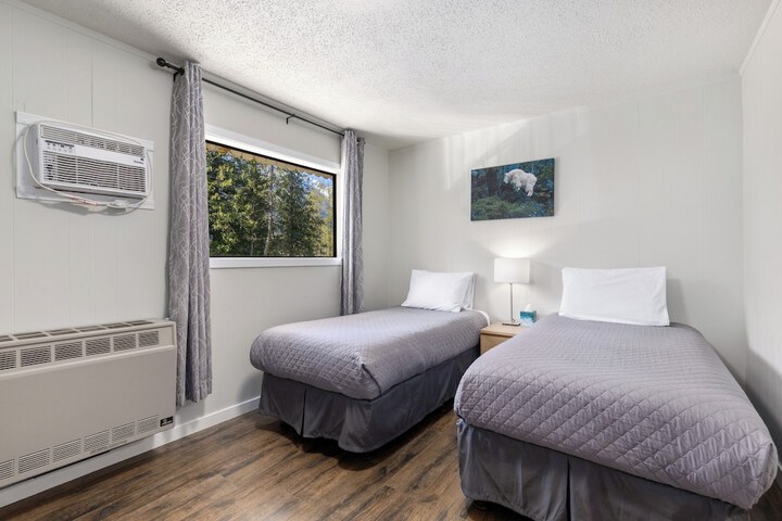 Room 4 of 31