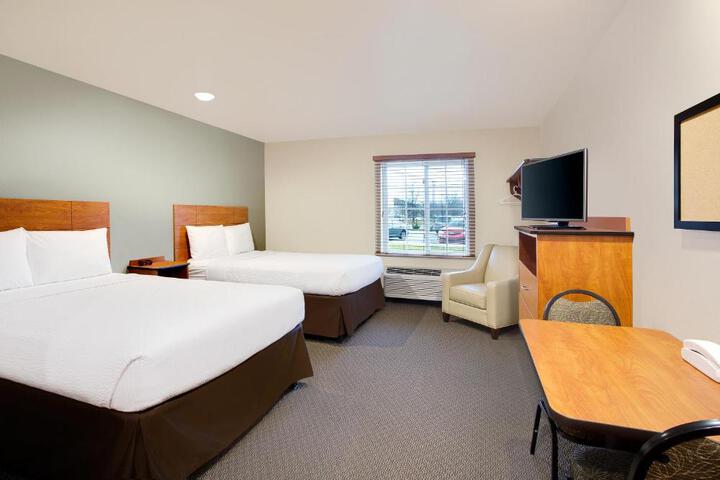 Queen Bed Accessible (6 of 10)