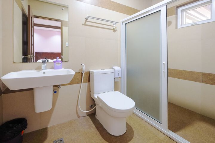 Room 8 of 10