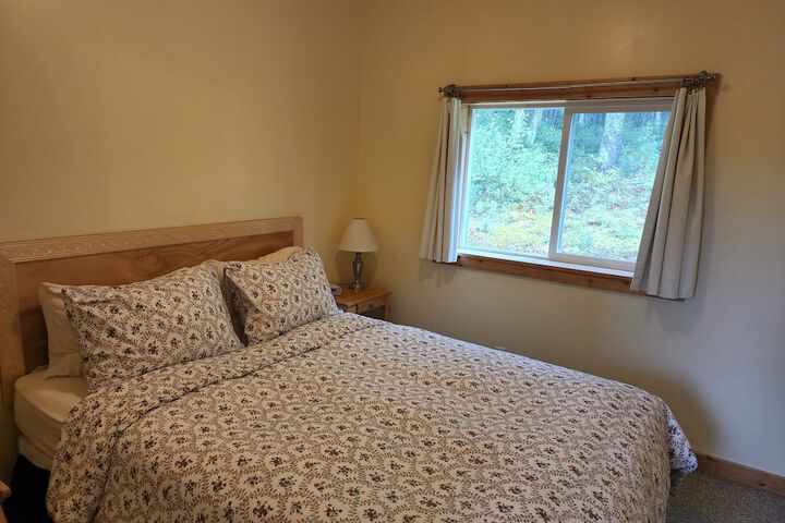 Room 3 of 10