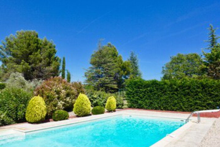 Pool 10 of 36