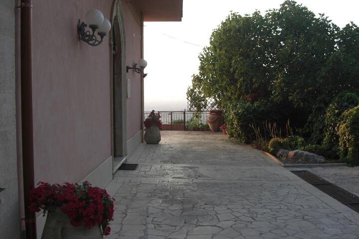 Hotel 53 of 61